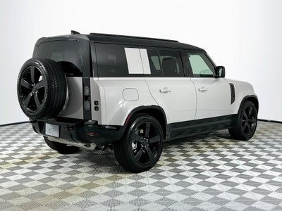 2026 Land Rover Defender 110 X-Dynamic SE