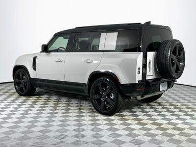 2026 Land Rover Defender 110 X-Dynamic SE