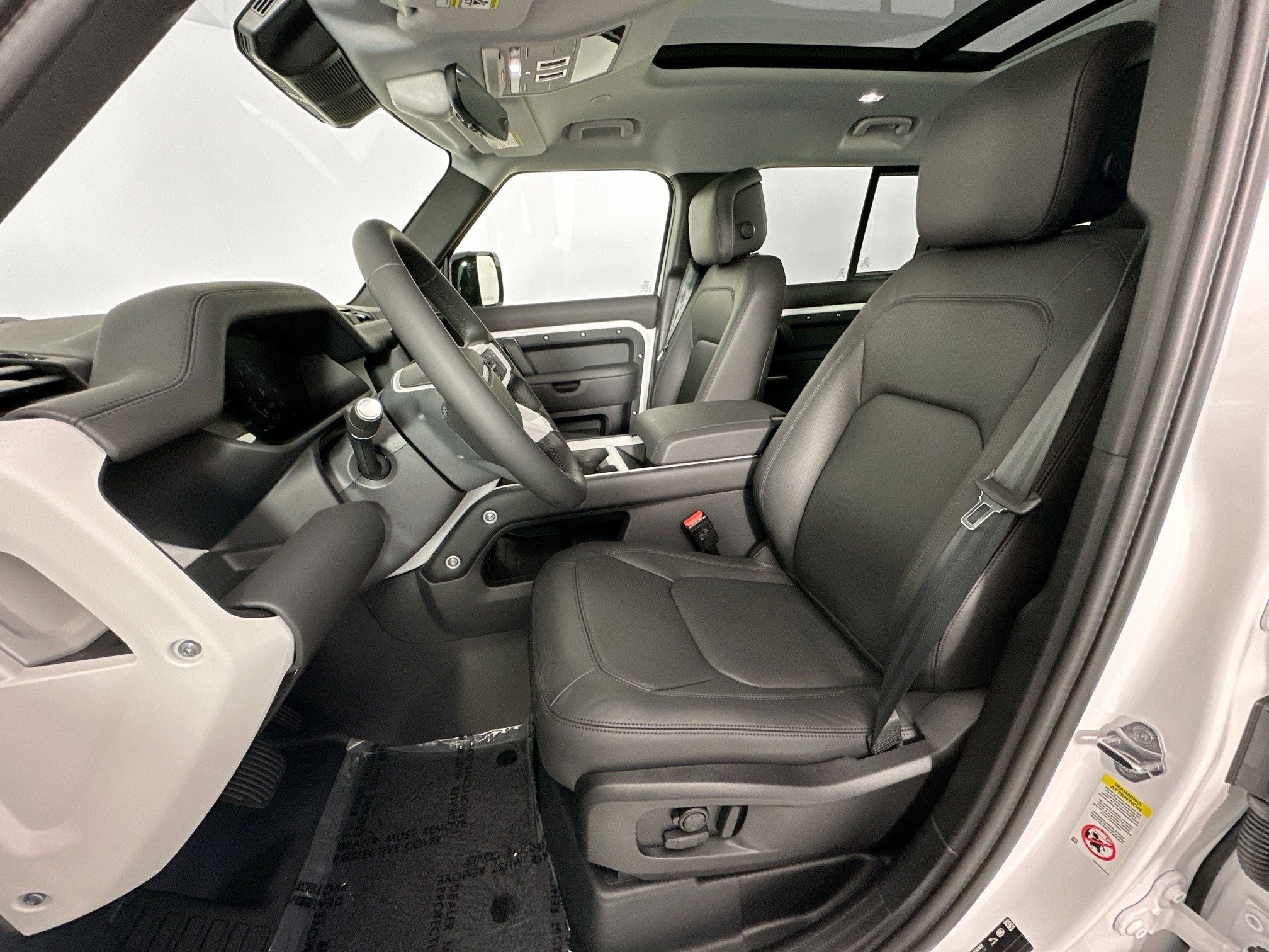 2026 Land Rover Defender 110 X-Dynamic SE