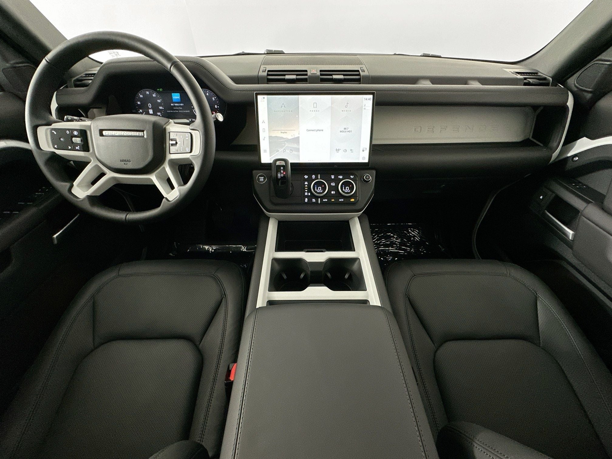 2026 Land Rover Defender 110 X-Dynamic SE