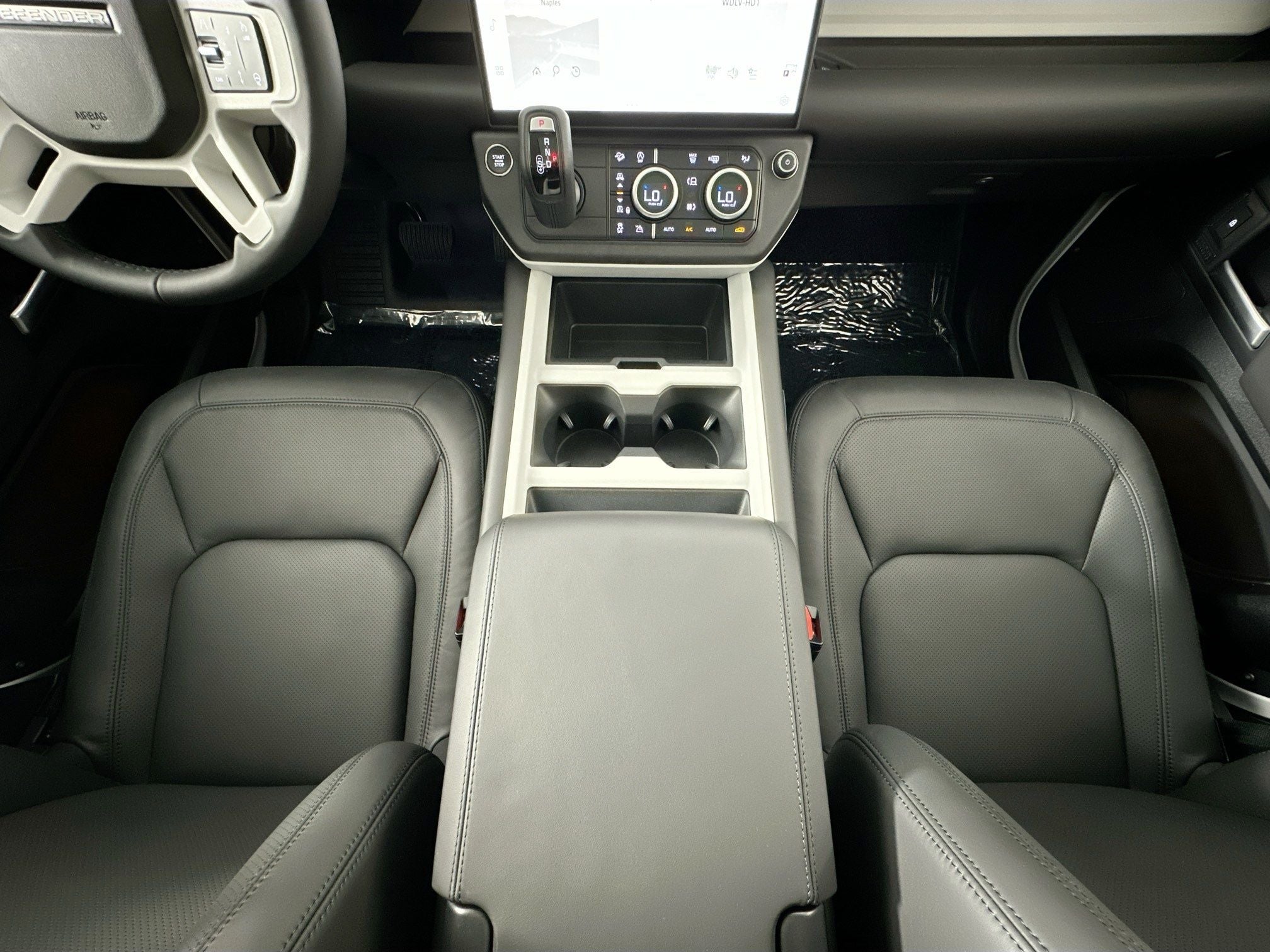 2026 Land Rover Defender 110 X-Dynamic SE