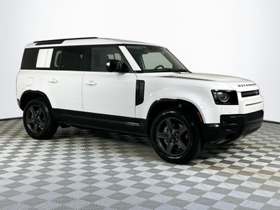 2026 Land Rover Defender 110 X-Dynamic SE