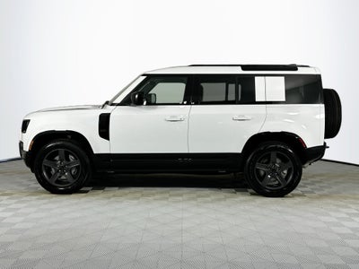 2026 Land Rover Defender 110 X-Dynamic SE