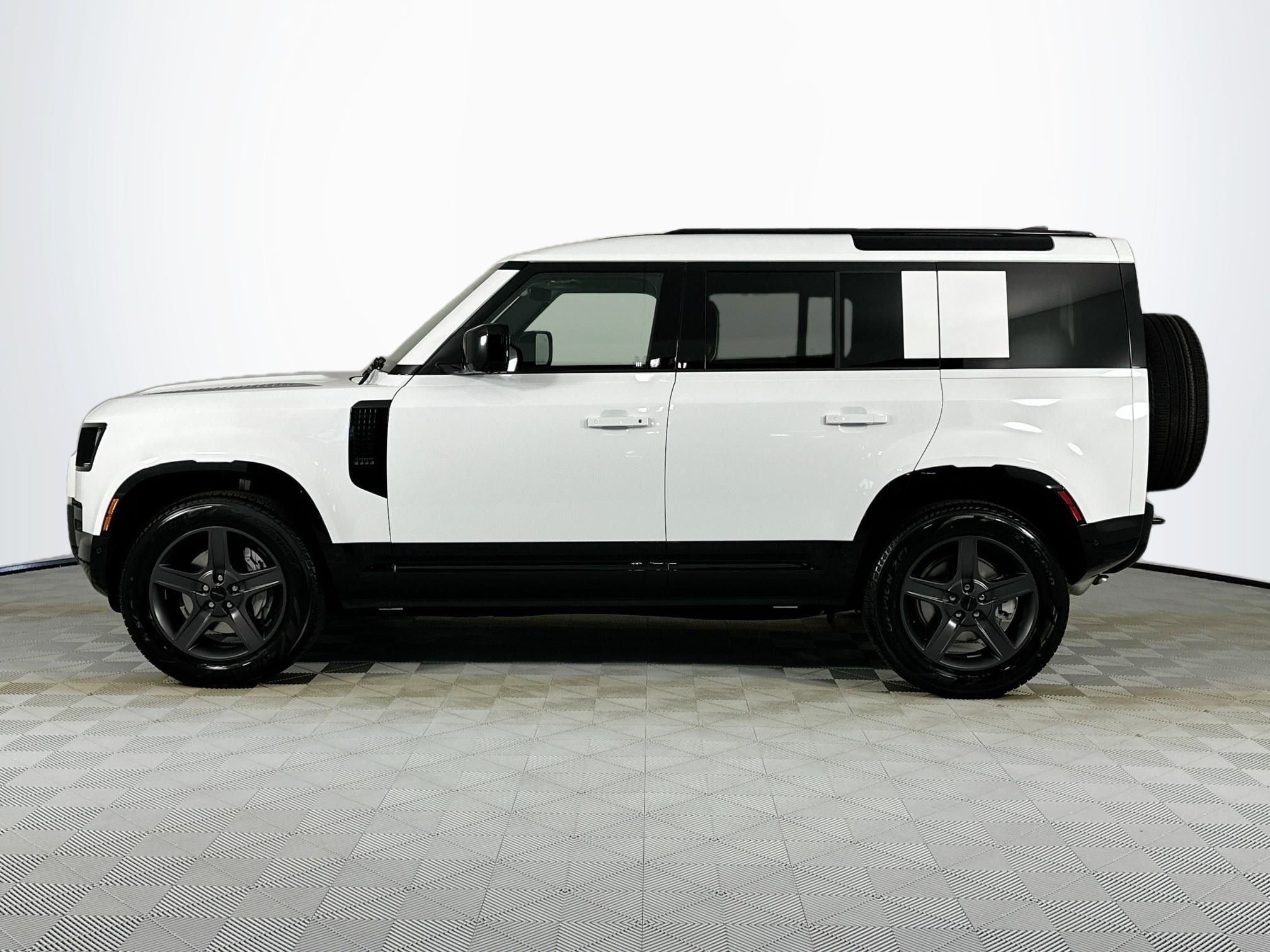 2026 Land Rover Defender 110 X-Dynamic SE