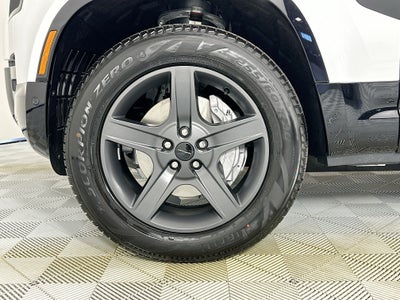 2026 Land Rover Defender 110 X-Dynamic SE