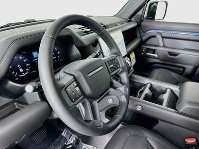 2026 Land Rover Defender 110 X-Dynamic SE