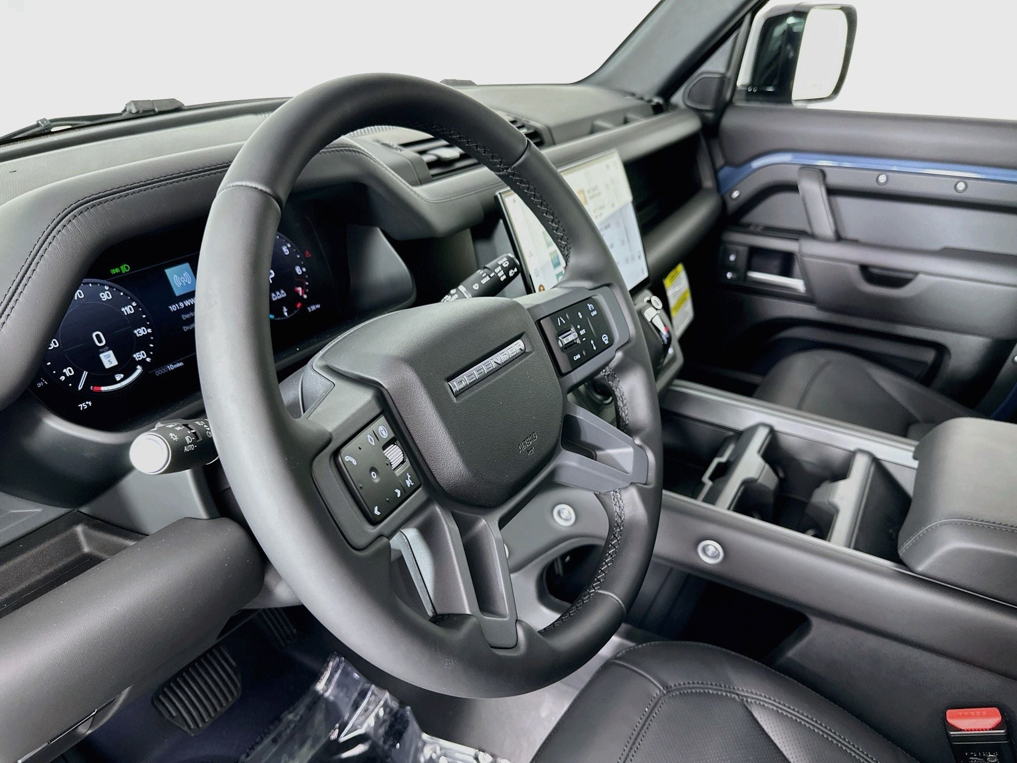 2026 Land Rover Defender 110 X-Dynamic SE
