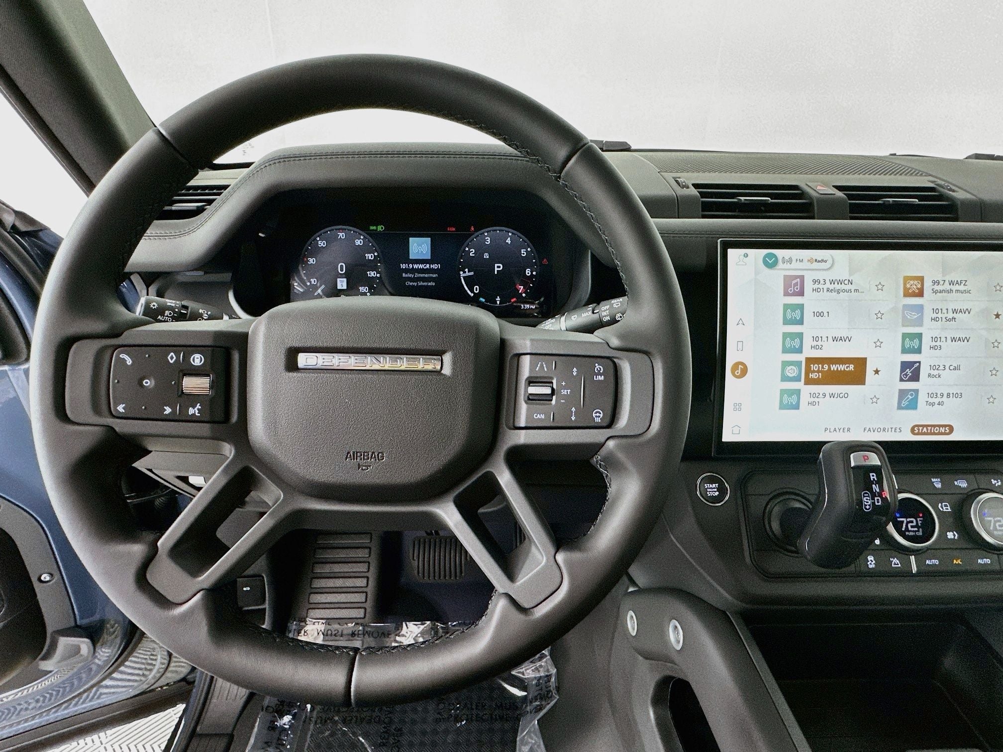2026 Land Rover Defender 110 X-Dynamic SE