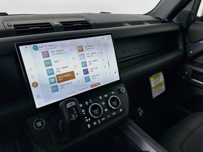 2026 Land Rover Defender 110 X-Dynamic SE