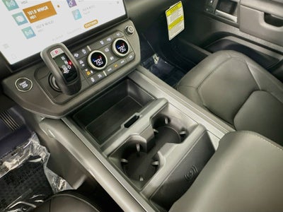2026 Land Rover Defender 110 X-Dynamic SE