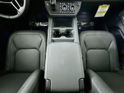 2026 Land Rover Defender 110 X-Dynamic SE