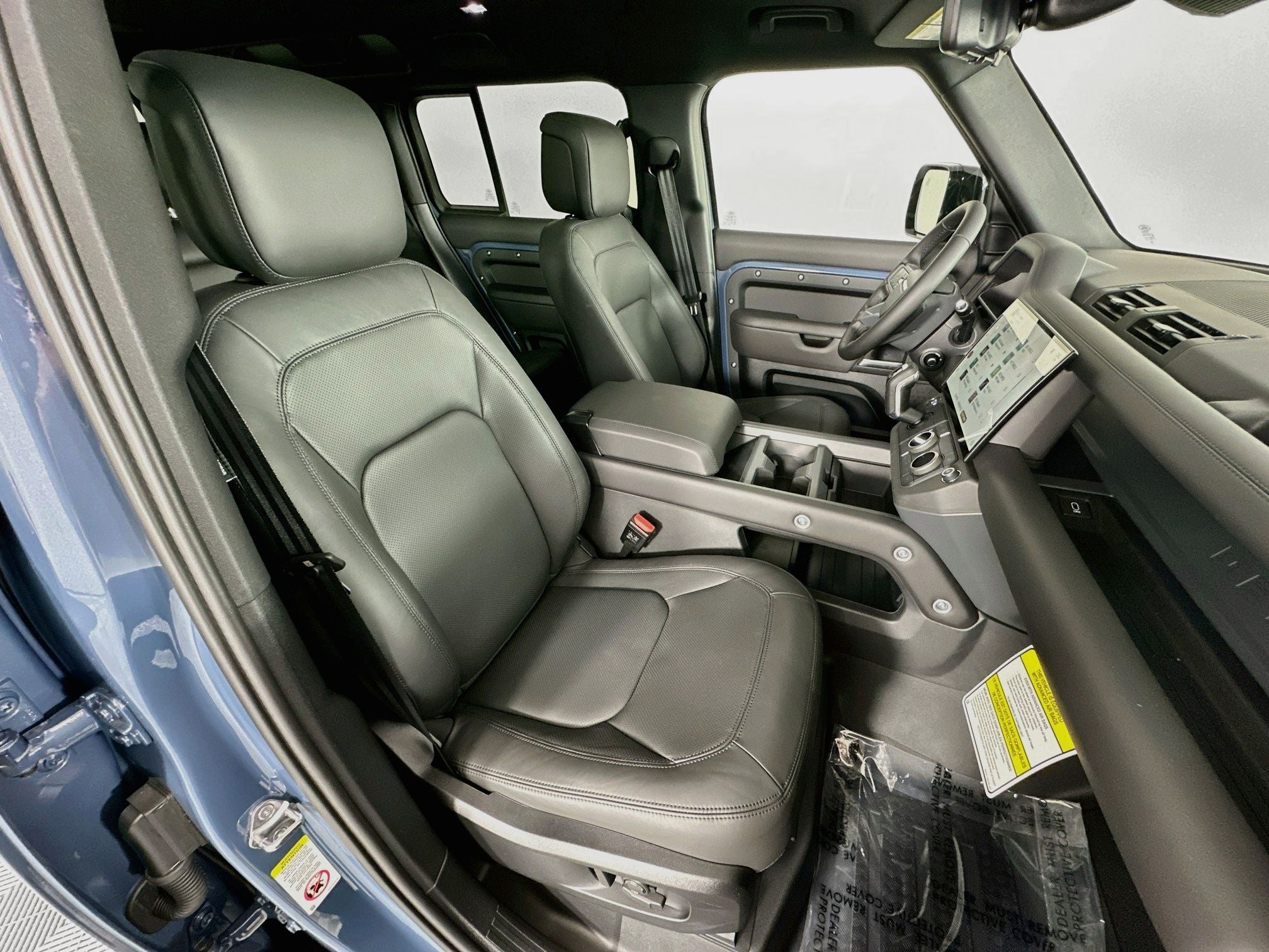 2026 Land Rover Defender 110 X-Dynamic SE
