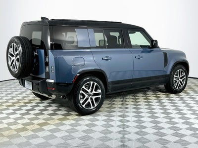 2026 Land Rover Defender 110 X-Dynamic SE
