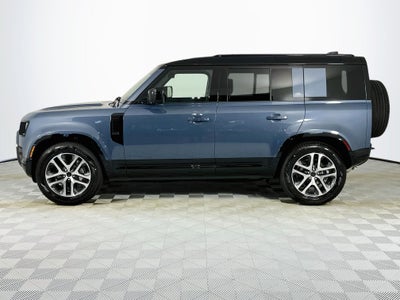 2026 Land Rover Defender 110 X-Dynamic SE