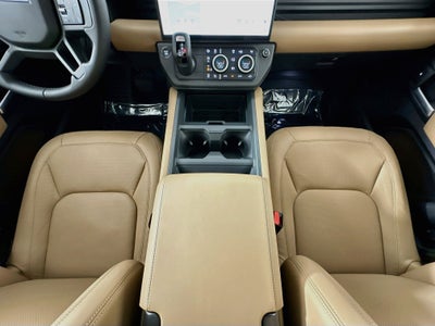 2026 Land Rover Defender 110 X-Dynamic SE