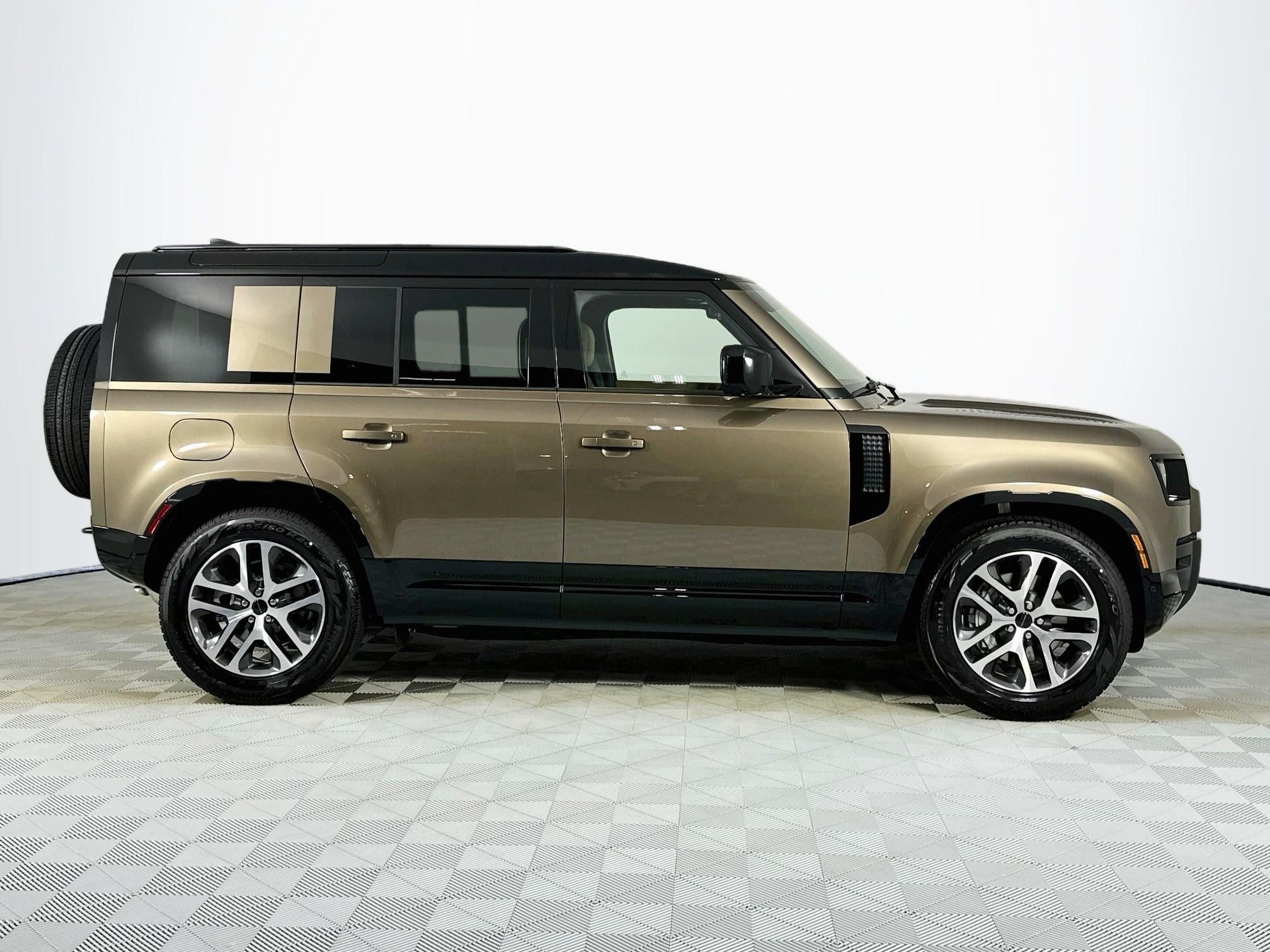 2026 Land Rover Defender 110 X-Dynamic SE