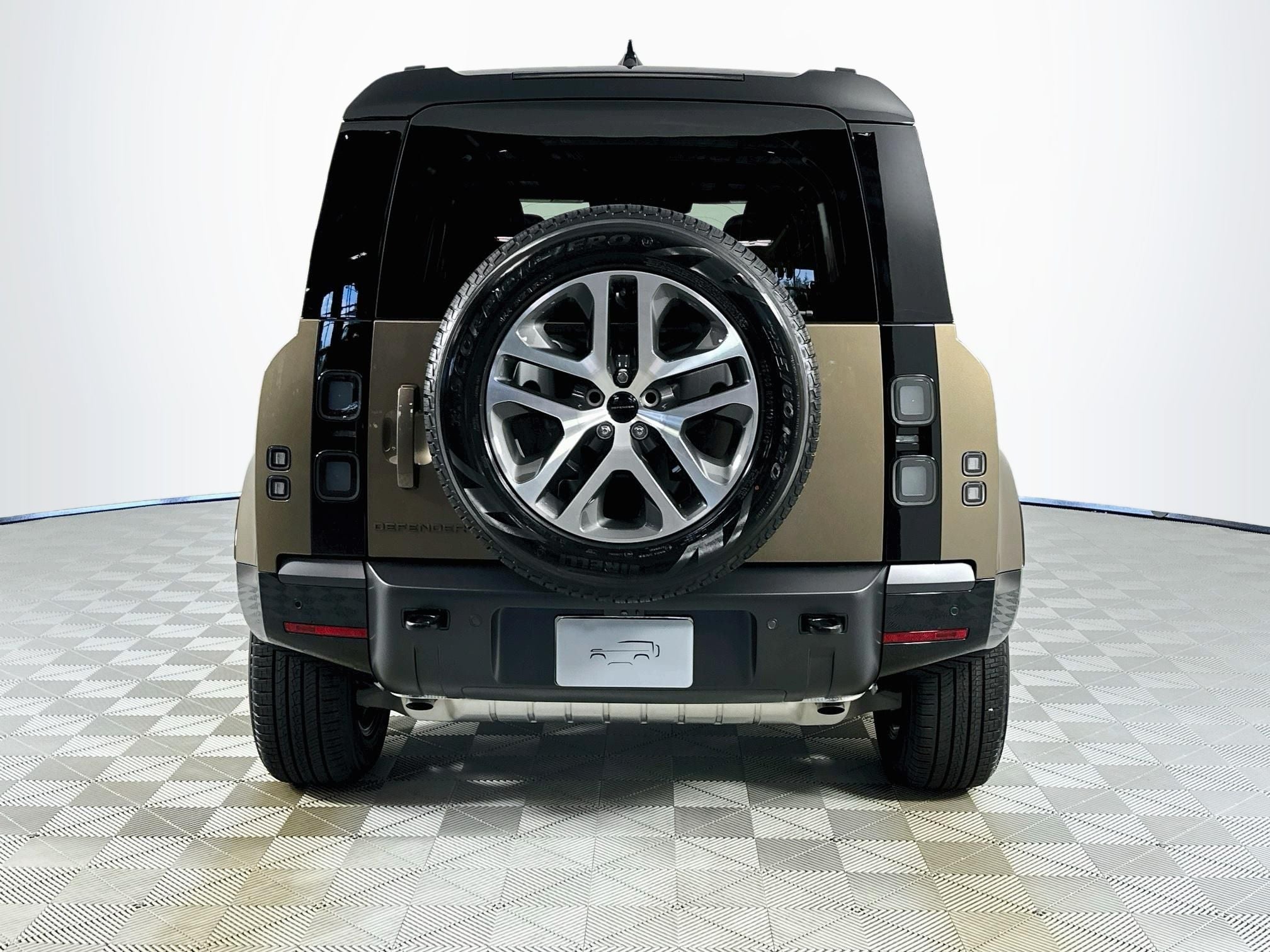 2026 Land Rover Defender 110 X-Dynamic SE