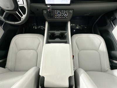 2025 Land Rover Defender 110 X-Dynamic SE