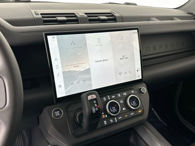 2026 Land Rover Defender 110 X-Dynamic SE