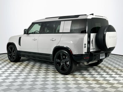 2026 Land Rover Defender 110 X-Dynamic SE