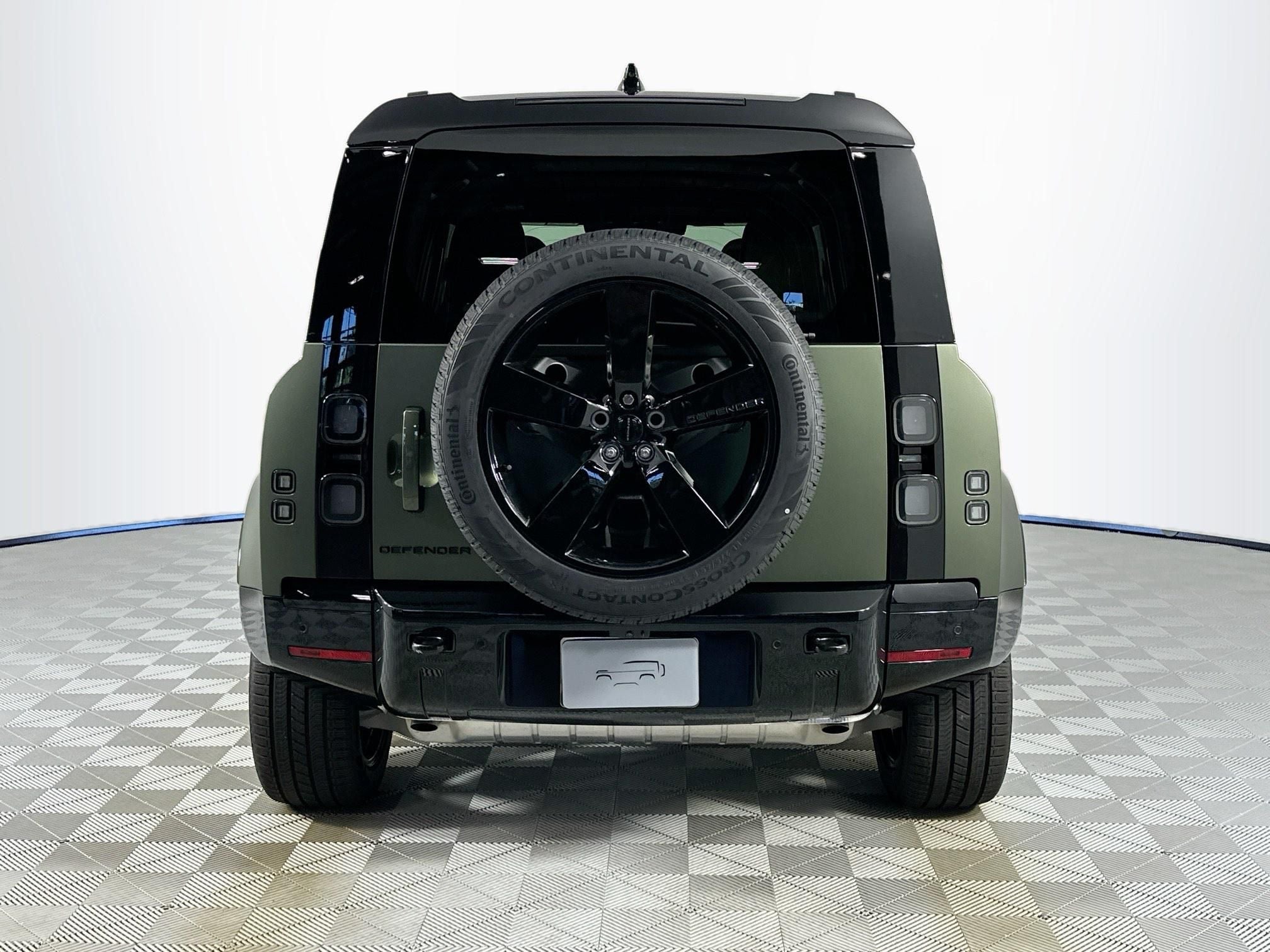 2026 Land Rover Defender 110 X-Dynamic SE