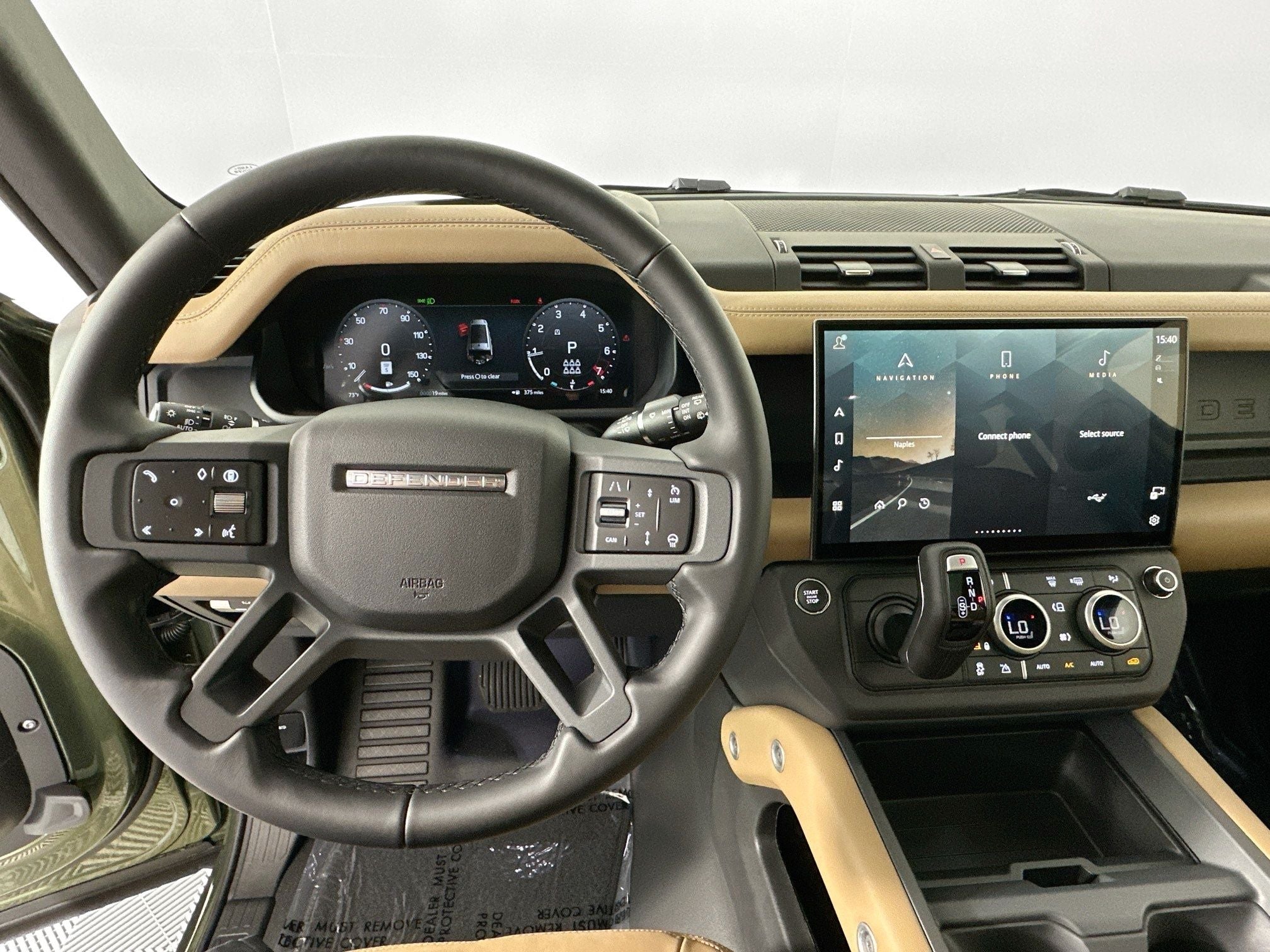 2026 Land Rover Defender 130 X-Dynamic SE