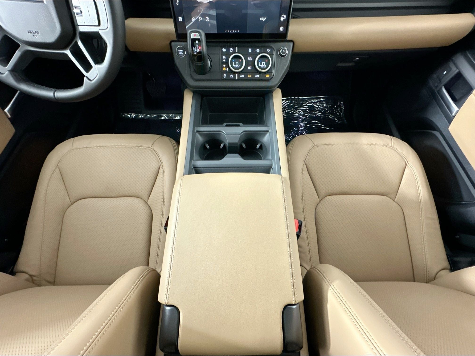 2026 Land Rover Defender 130 X-Dynamic SE