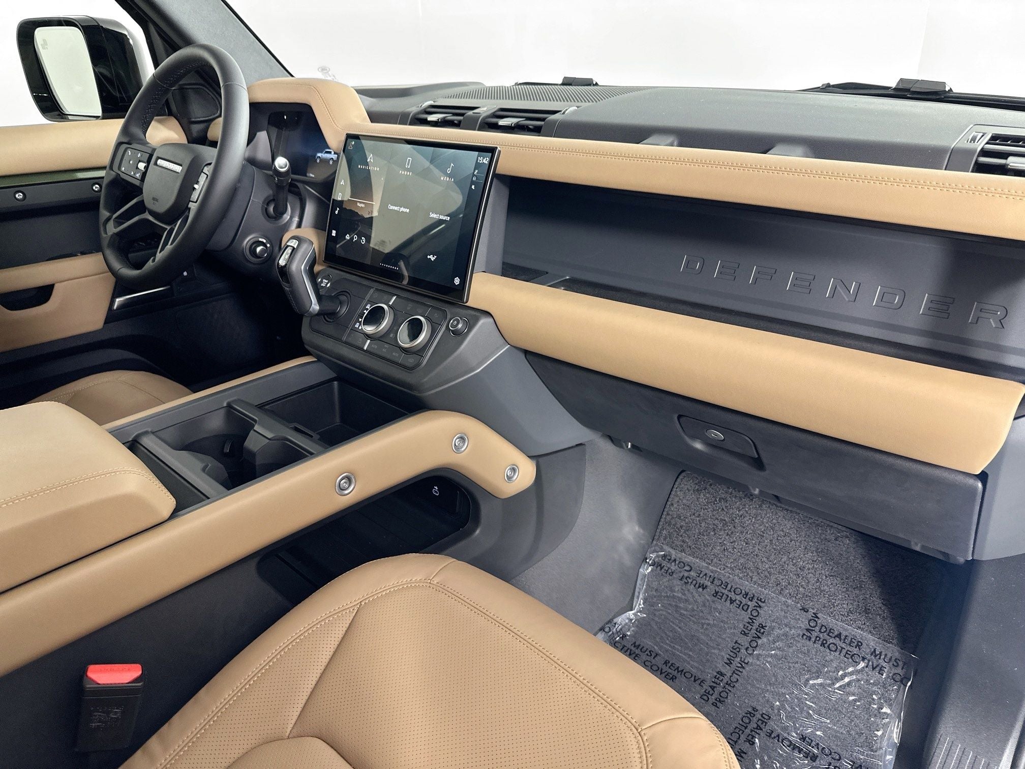 2026 Land Rover Defender 130 X-Dynamic SE