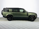 2026 Land Rover Defender 130 X-Dynamic SE