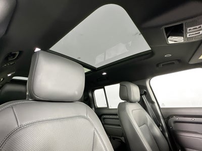 2026 Land Rover Defender 130 X-Dynamic SE