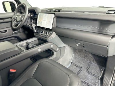 2026 Land Rover Defender 130 X-Dynamic SE