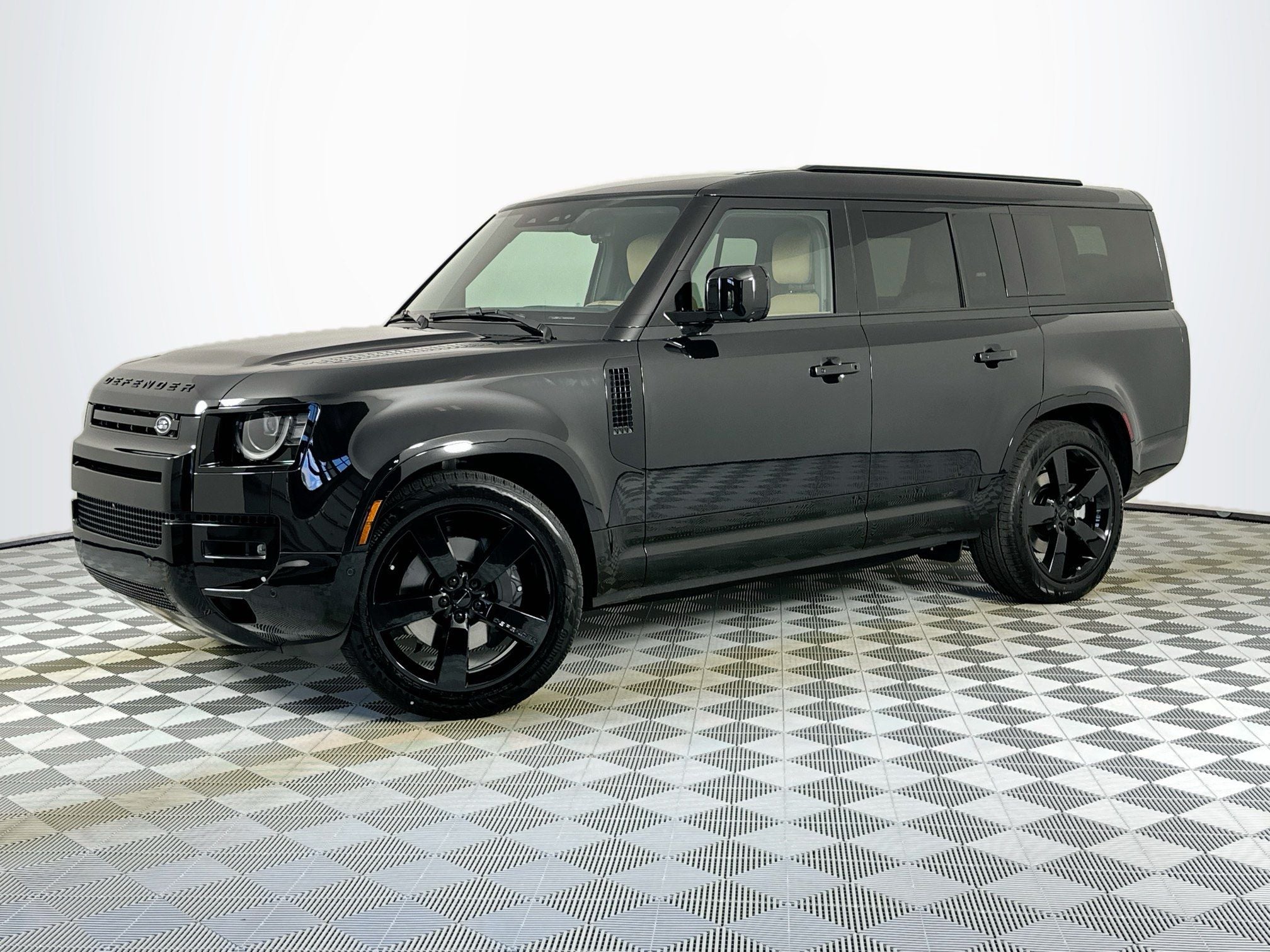 2026 Land Rover Defender 130 X-Dynamic SE