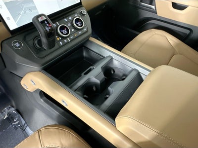 2026 Land Rover Defender 130 X-Dynamic SE