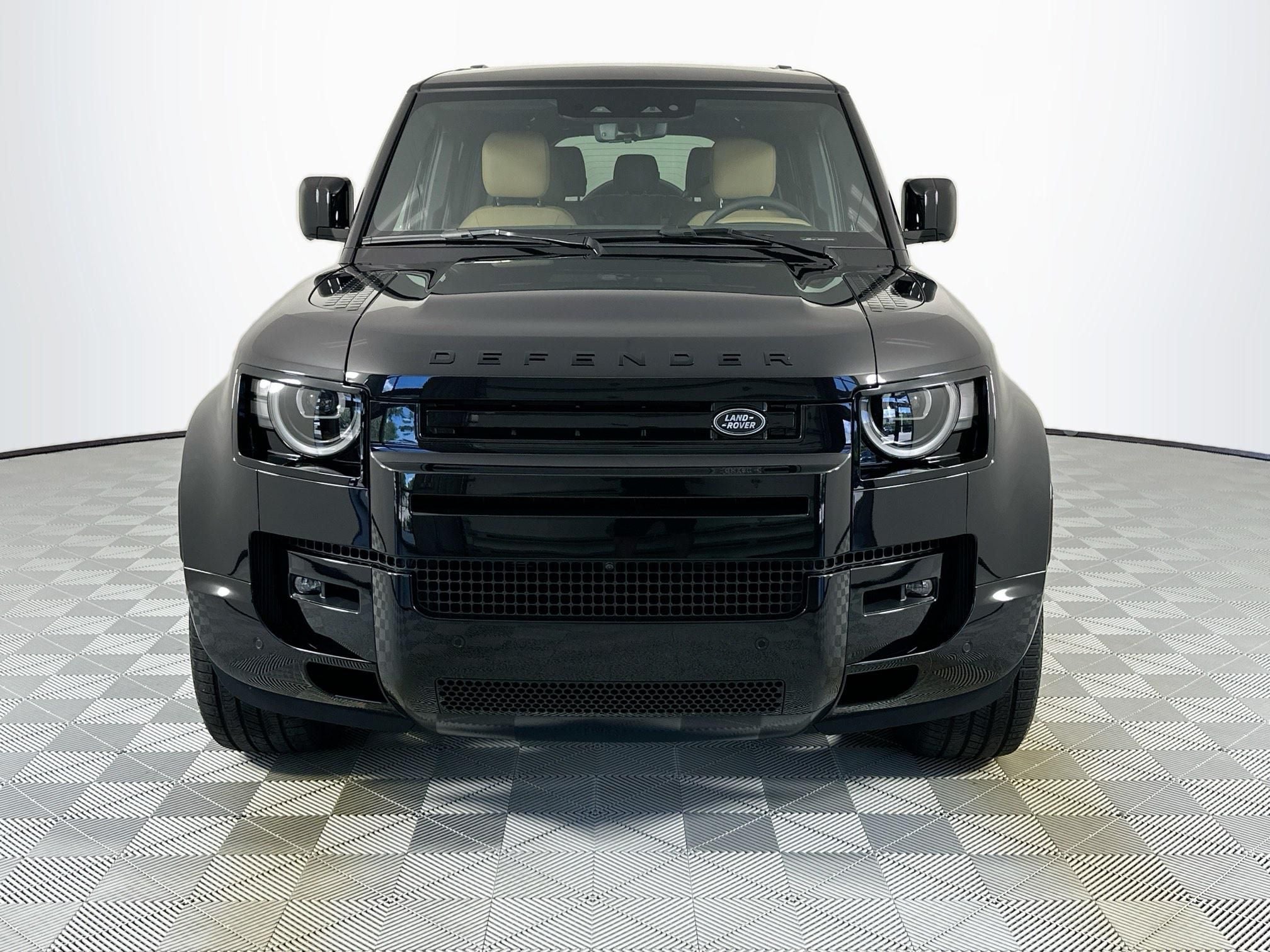 2026 Land Rover Defender 130 X-Dynamic SE