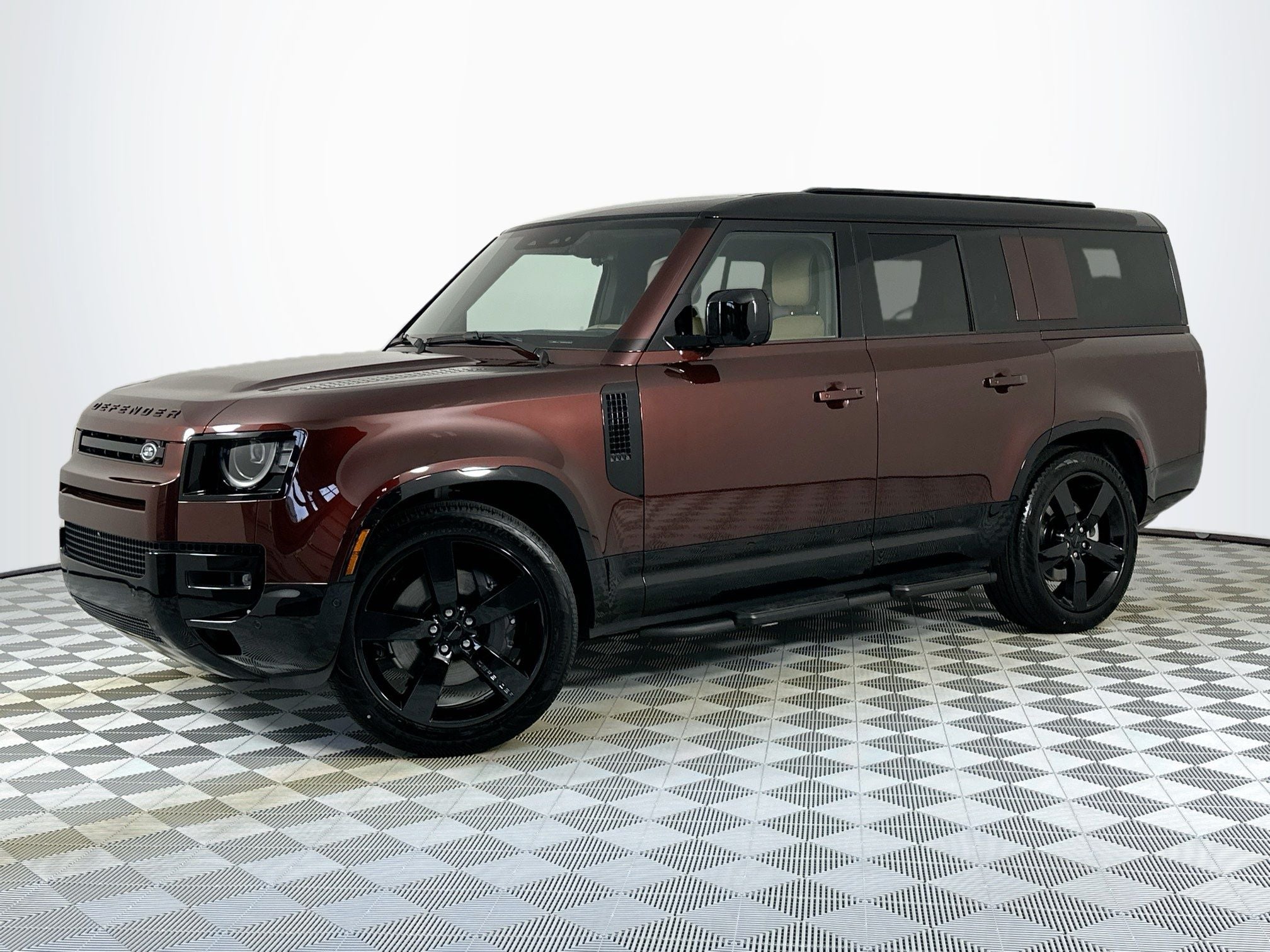 2026 Land Rover Defender 130 X-Dynamic SE