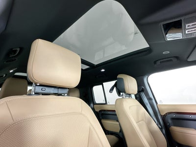 2026 Land Rover Defender 130 X-Dynamic SE