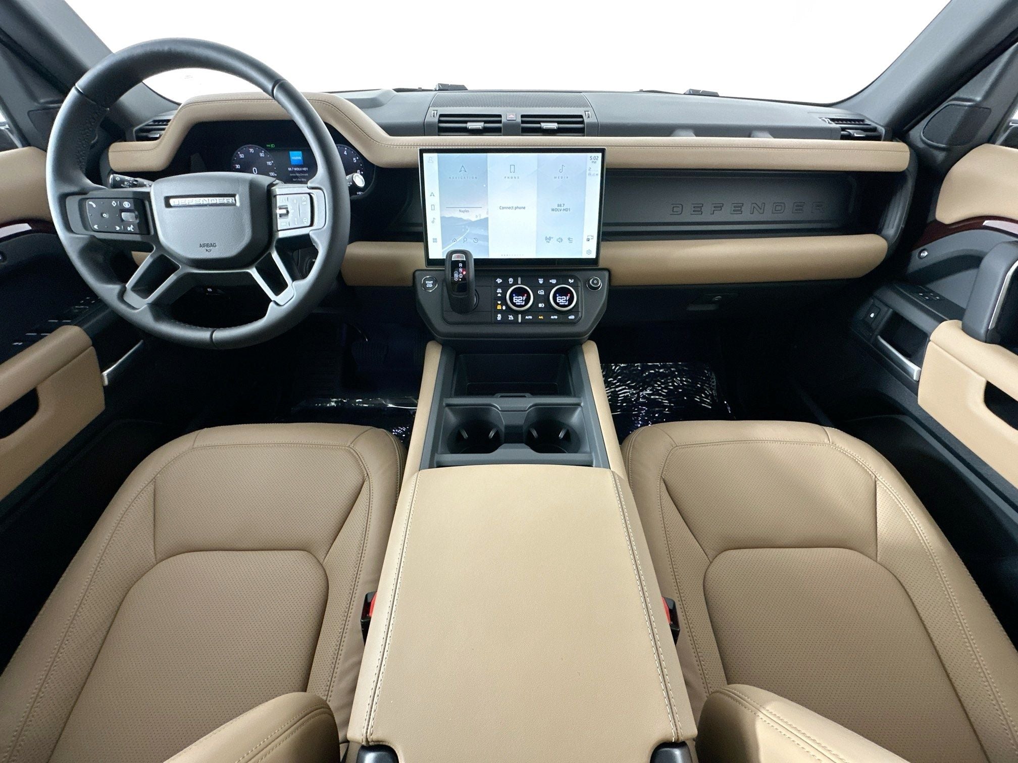 2026 Land Rover Defender 130 X-Dynamic SE
