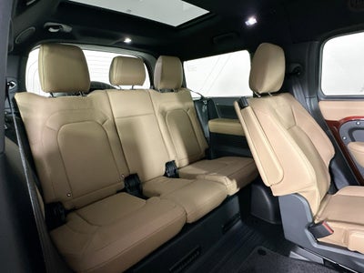 2026 Land Rover Defender 130 X-Dynamic SE
