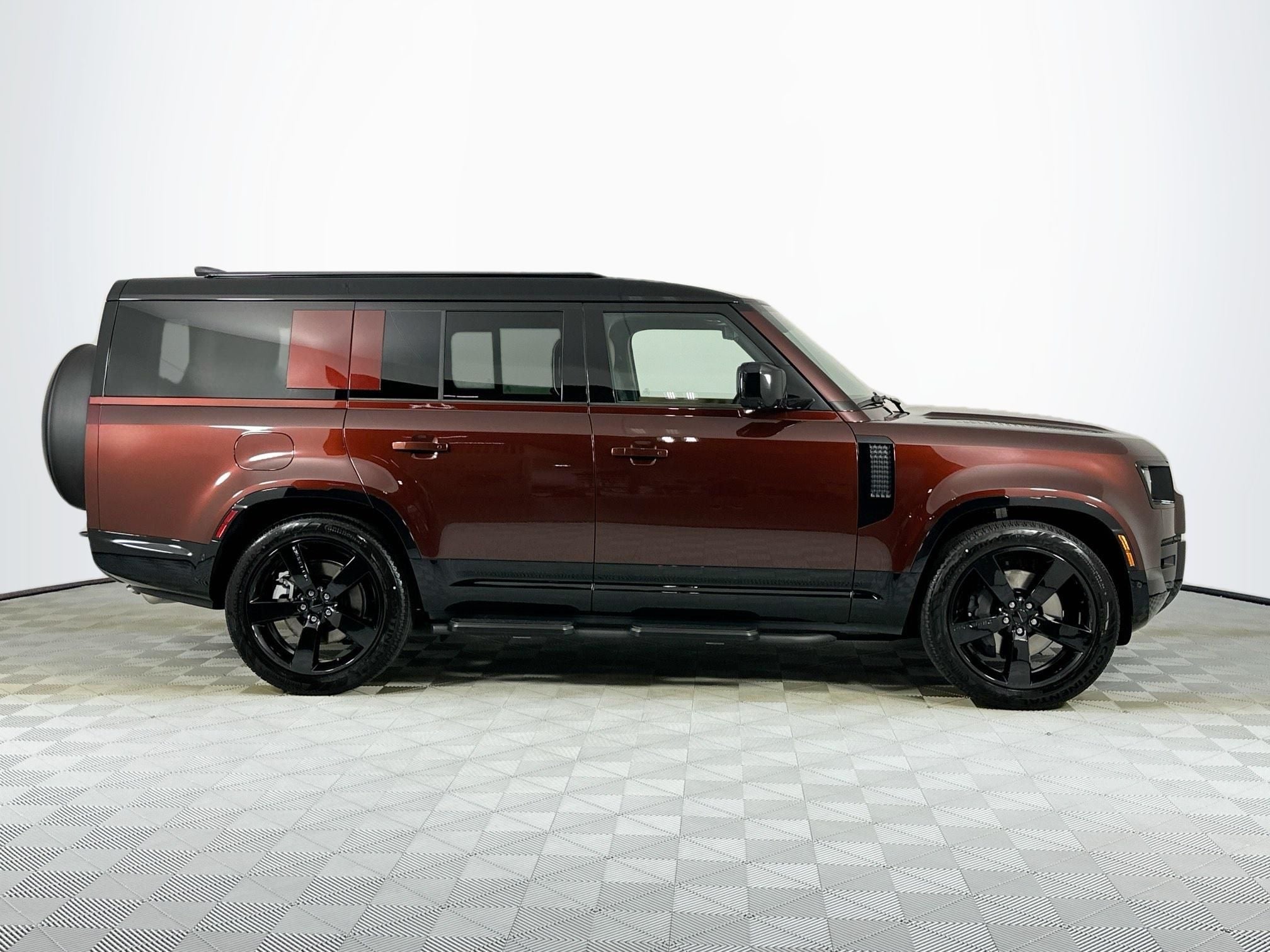 2026 Land Rover Defender 130 X-Dynamic SE