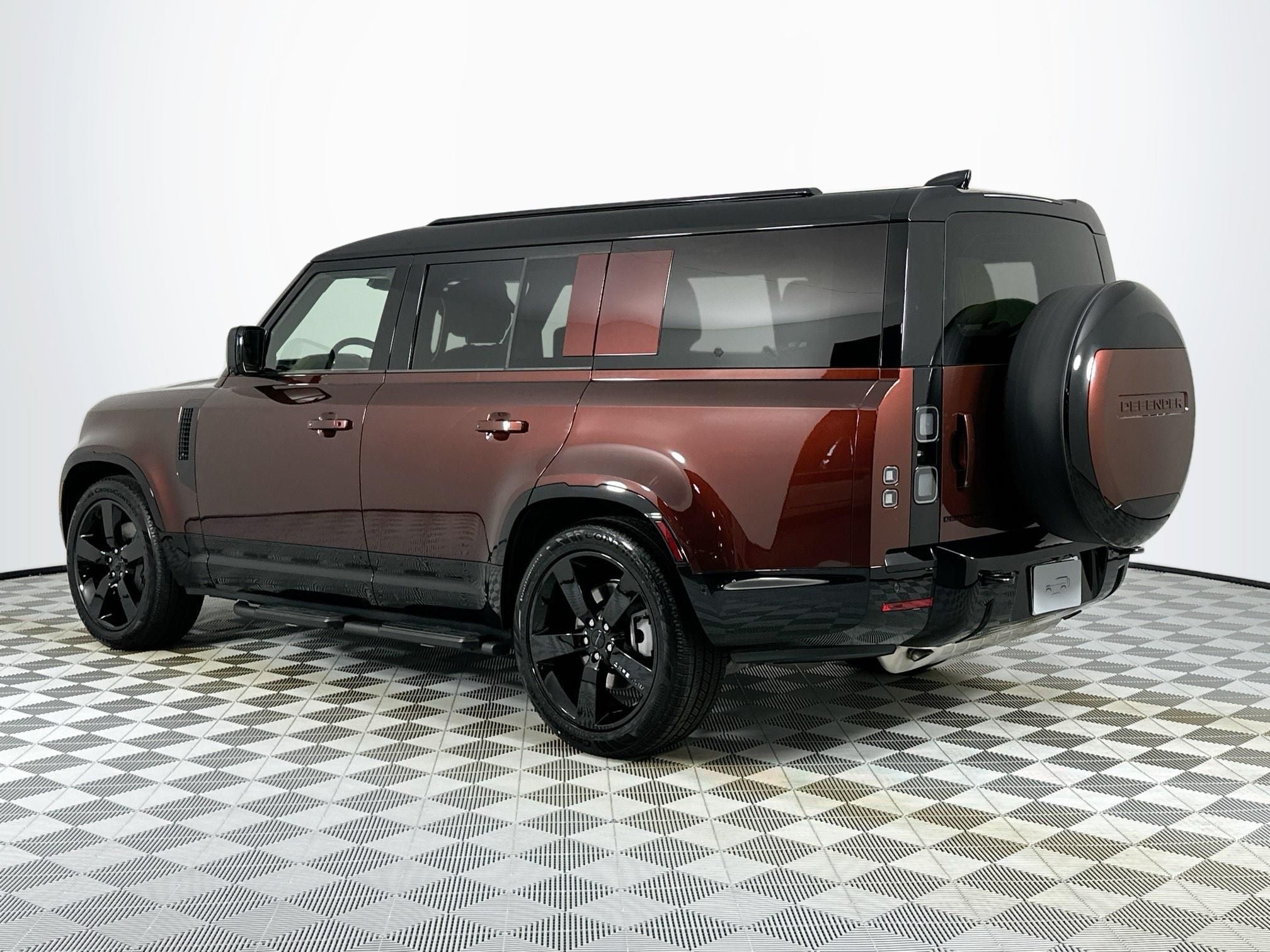 2026 Land Rover Defender 130 X-Dynamic SE