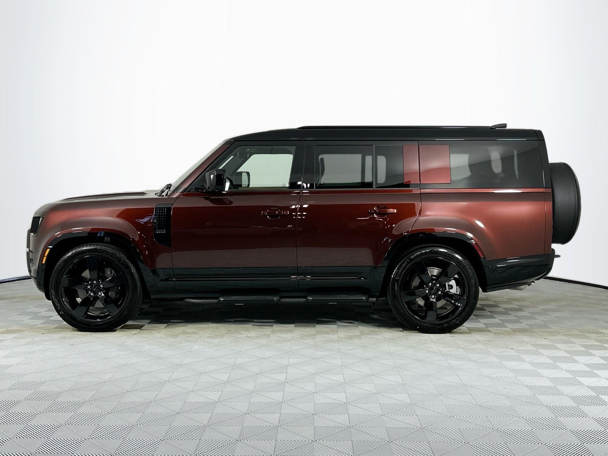 2026 Land Rover Defender 130 X-Dynamic SE