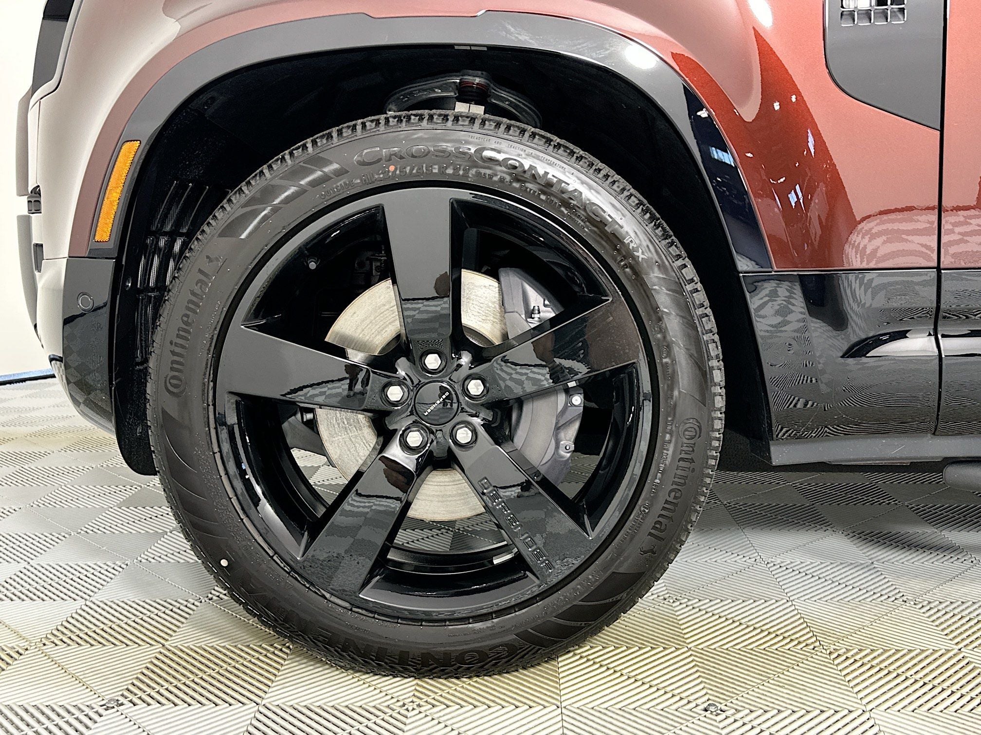 2026 Land Rover Defender 130 X-Dynamic SE