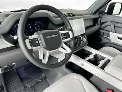 2026 Land Rover Defender 130 X-Dynamic SE