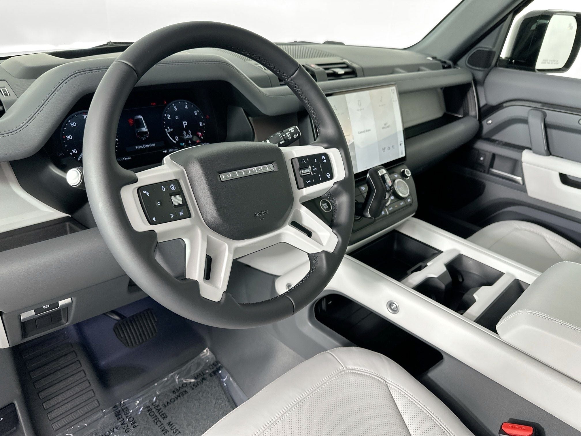 2026 Land Rover Defender 130 X-Dynamic SE