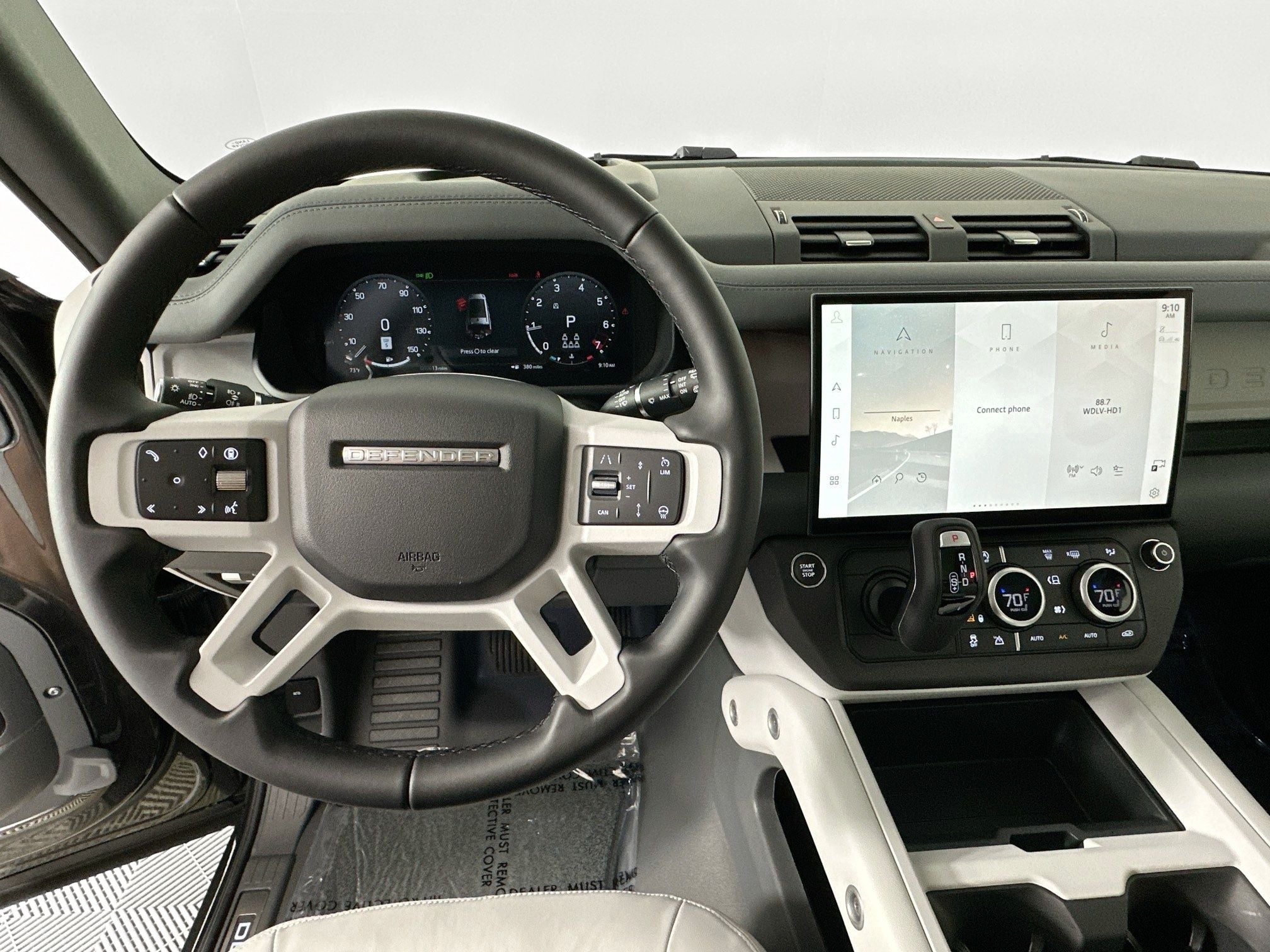 2026 Land Rover Defender 130 X-Dynamic SE