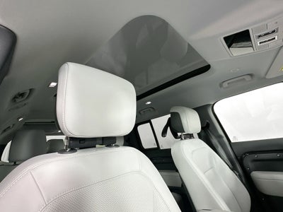 2026 Land Rover Defender 130 X-Dynamic SE