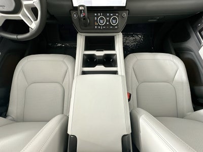 2026 Land Rover Defender 130 X-Dynamic SE