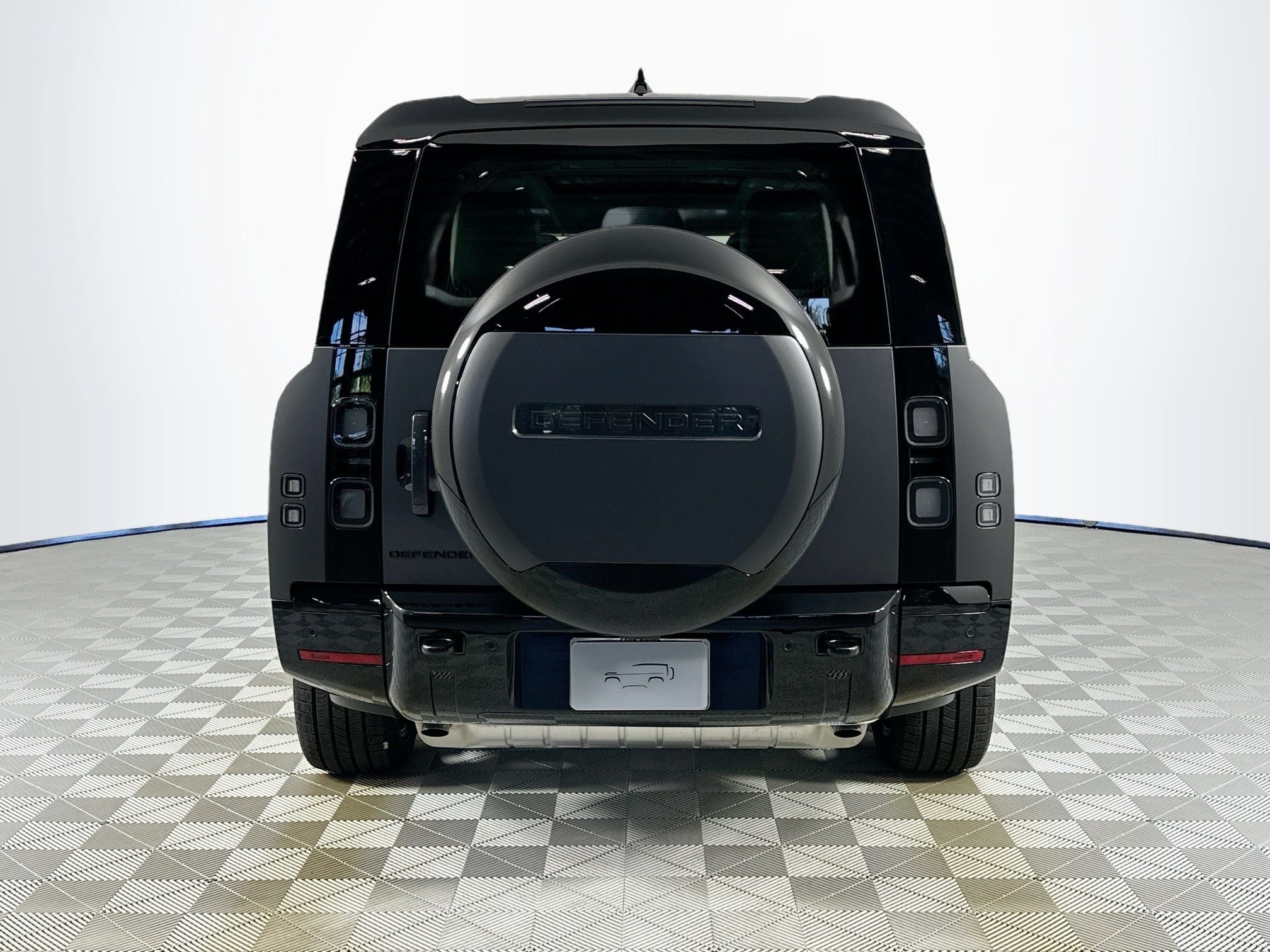 2026 Land Rover Defender 130 X-Dynamic SE