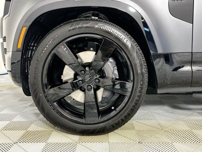 2026 Land Rover Defender 130 X-Dynamic SE