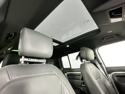 2026 Land Rover Defender 130 X-Dynamic SE